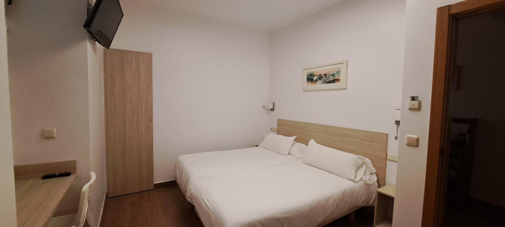 Pension Atxiki San Sebastián Cameră foto